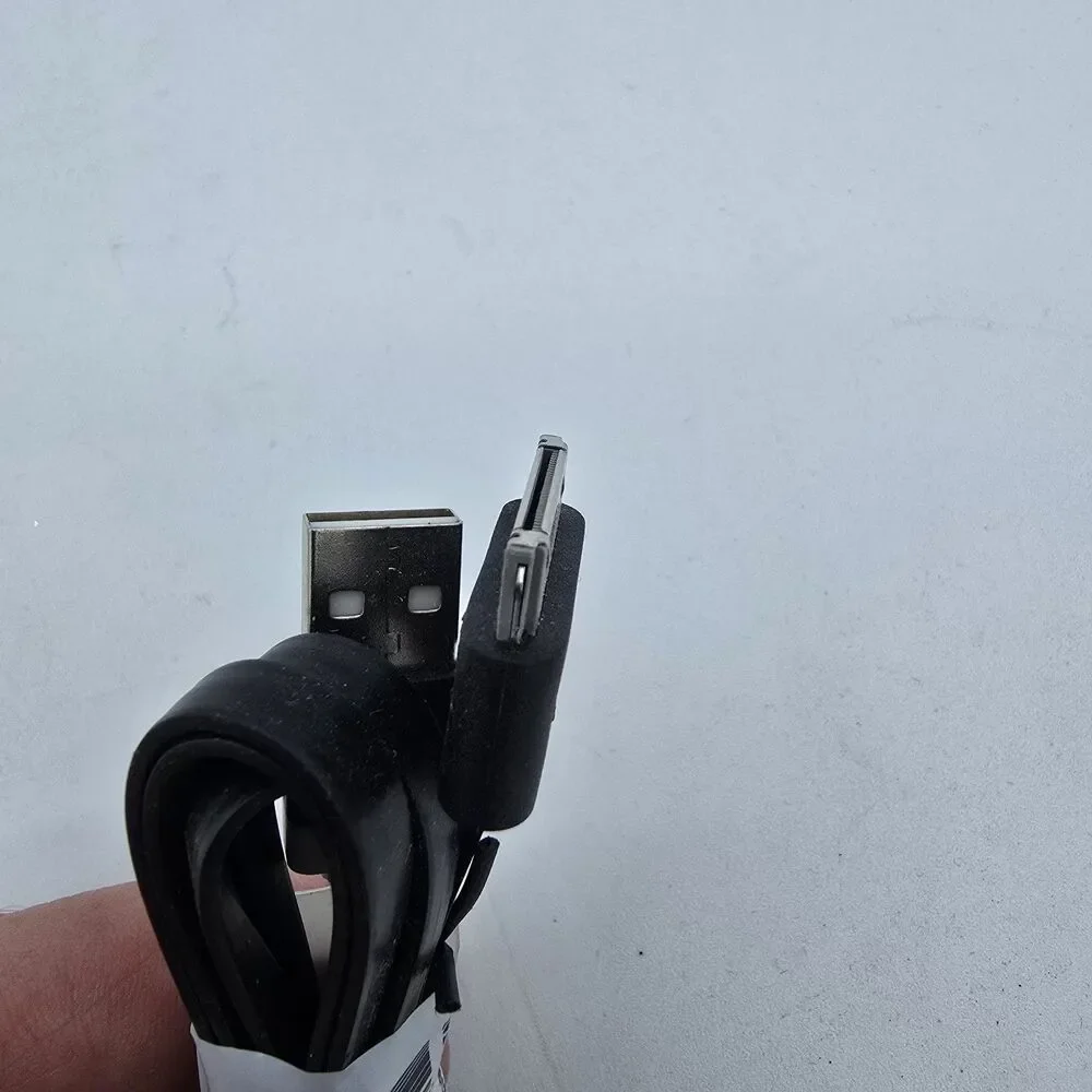 3ft.- 30 pin USB Data/Sync Transfer Cable Cord for iphone  Pad2